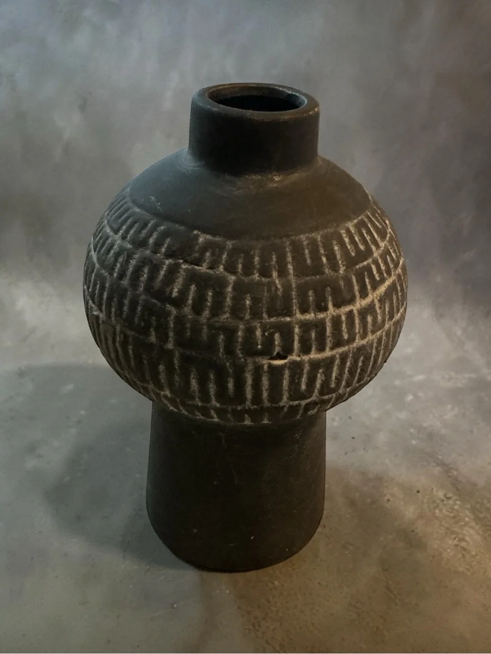 🌺Charcoal Pattern Handcrafted Textured Ceramic Vase - Home Art Accent